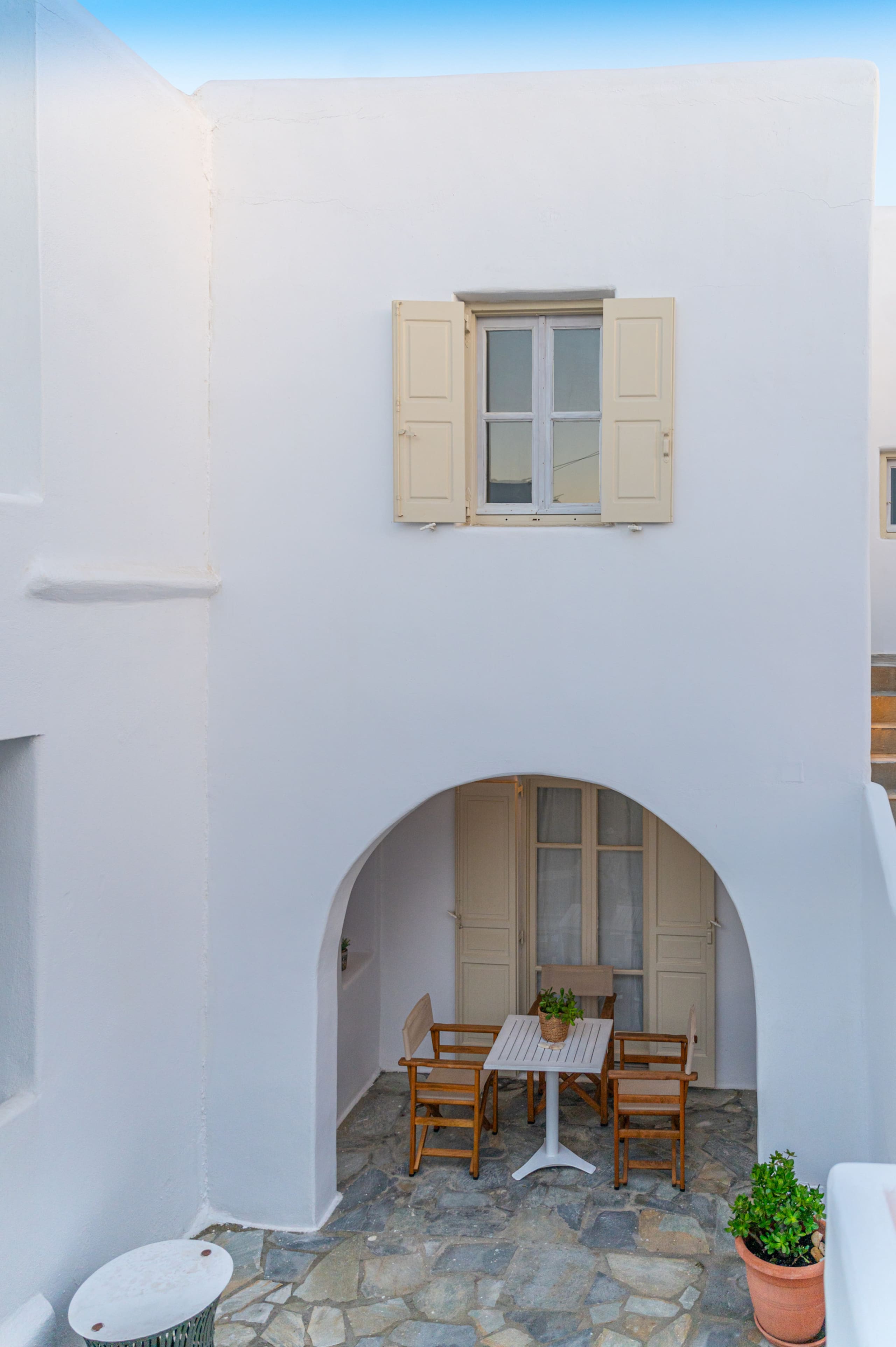 Mykonos Twins 3 11