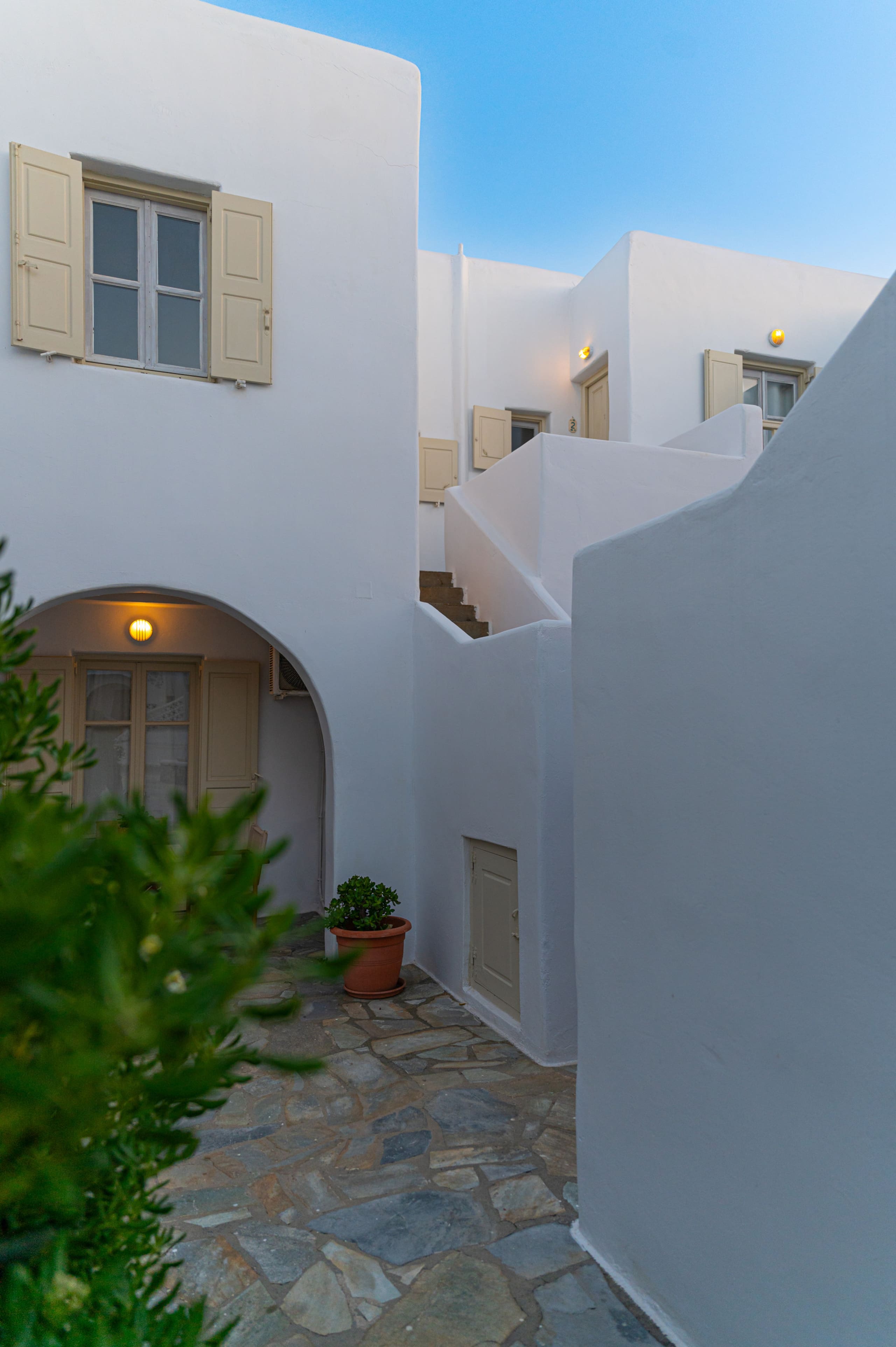 Mykonos Twins 3 14