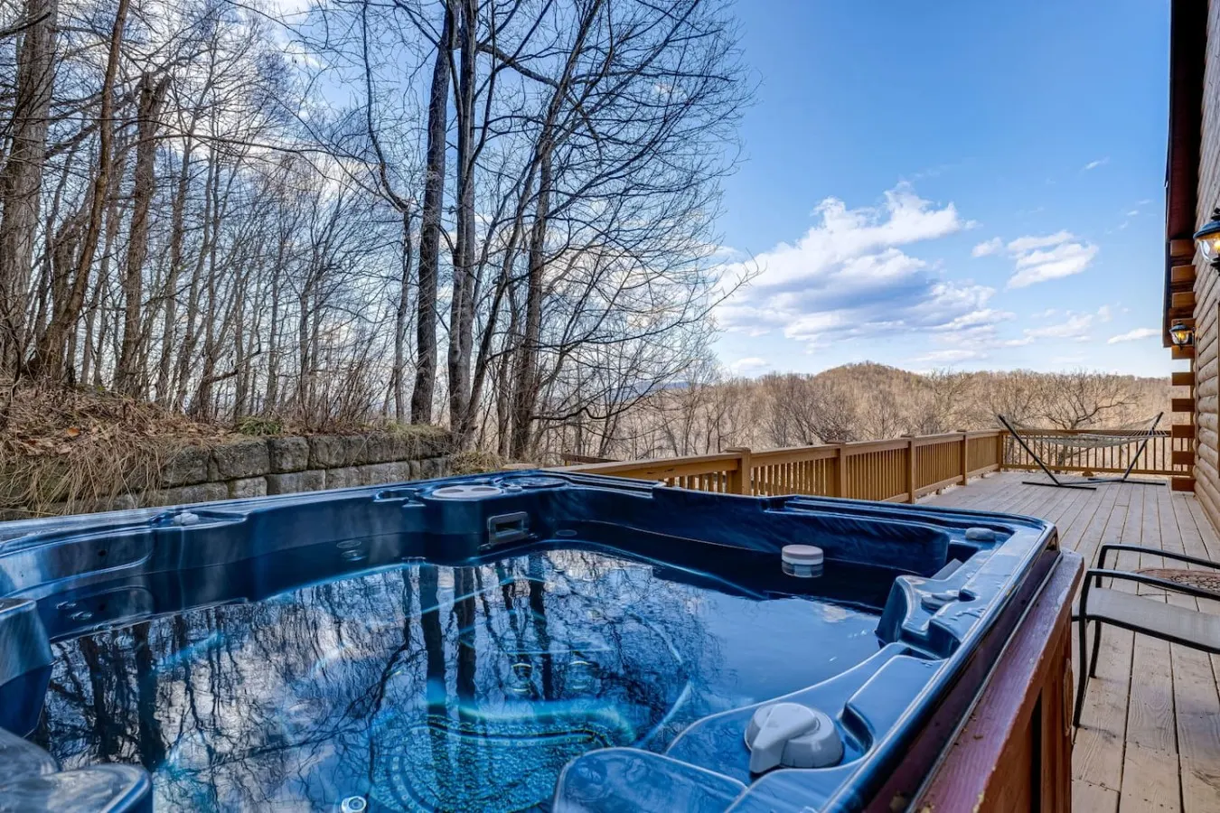Mtn View Cabin | Hot Tub, Pool Table & Fireplace