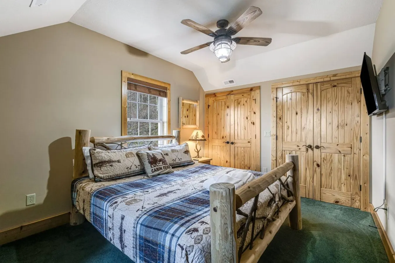 Mtn View Cabin Hot Tub, Pool Table & Fireplace 9
