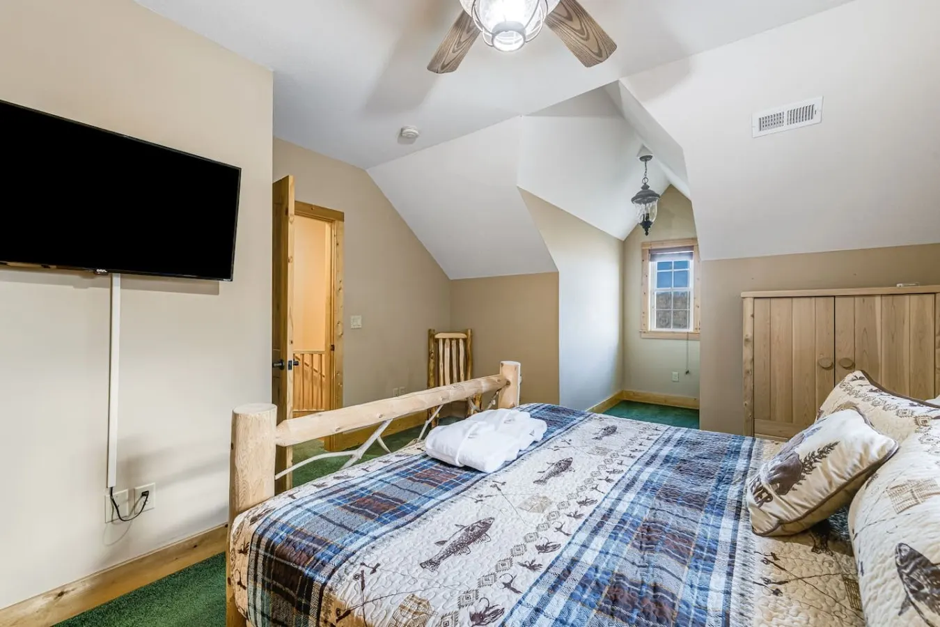 Mtn View Cabin Hot Tub, Pool Table & Fireplace 11