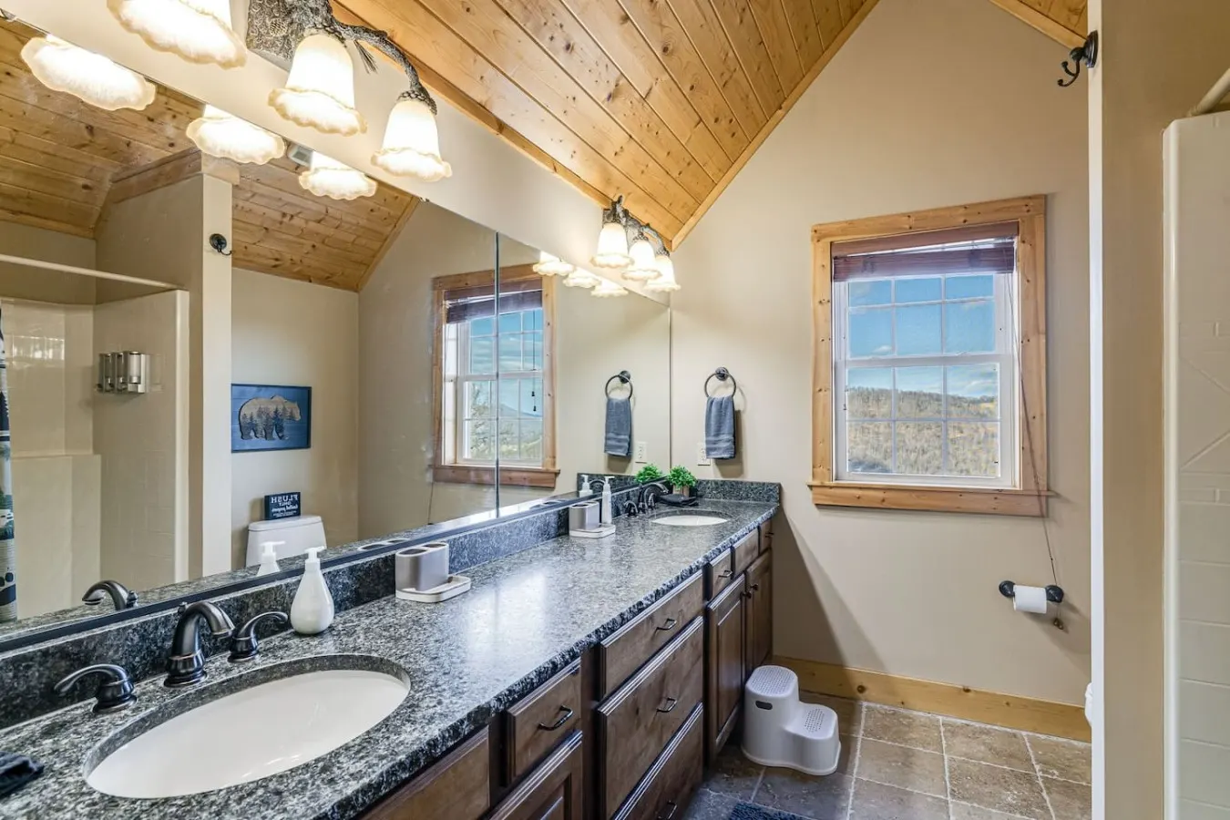 Mtn View Cabin Hot Tub, Pool Table & Fireplace 19