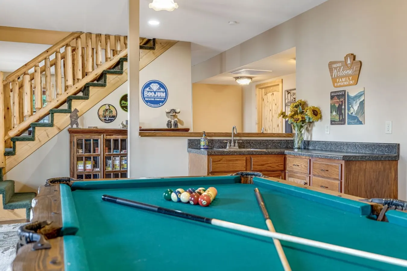 Mtn View Cabin Hot Tub, Pool Table & Fireplace 7