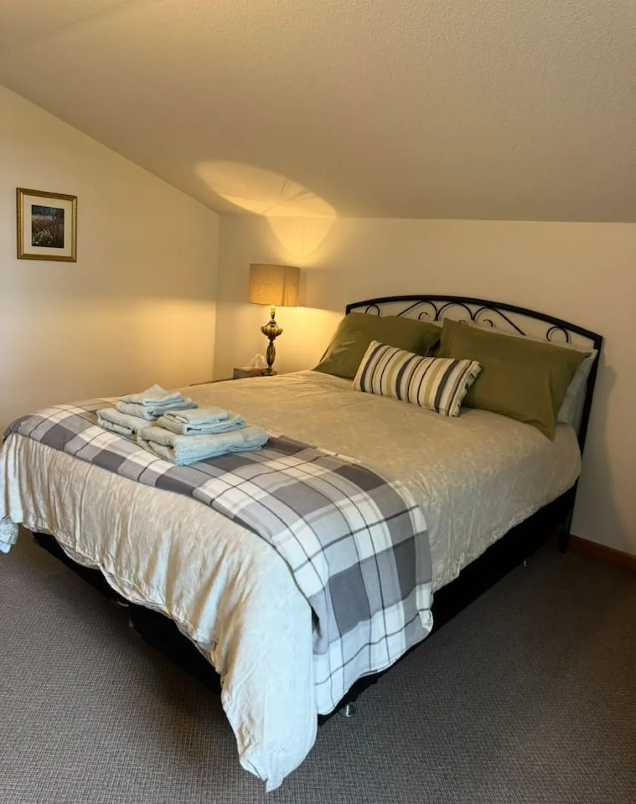 Farmhouse PEC - Cozy Prince Edward County Retreat 13