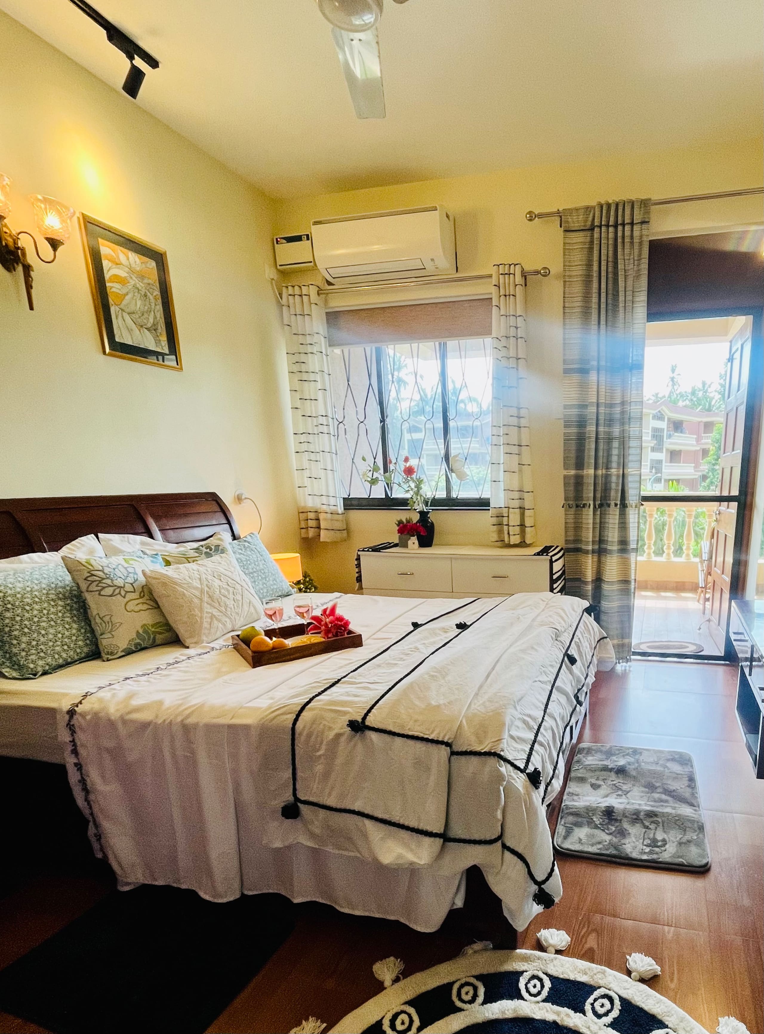 SunDarya Poolside 2BHK close to Beach WIFI Parking 6