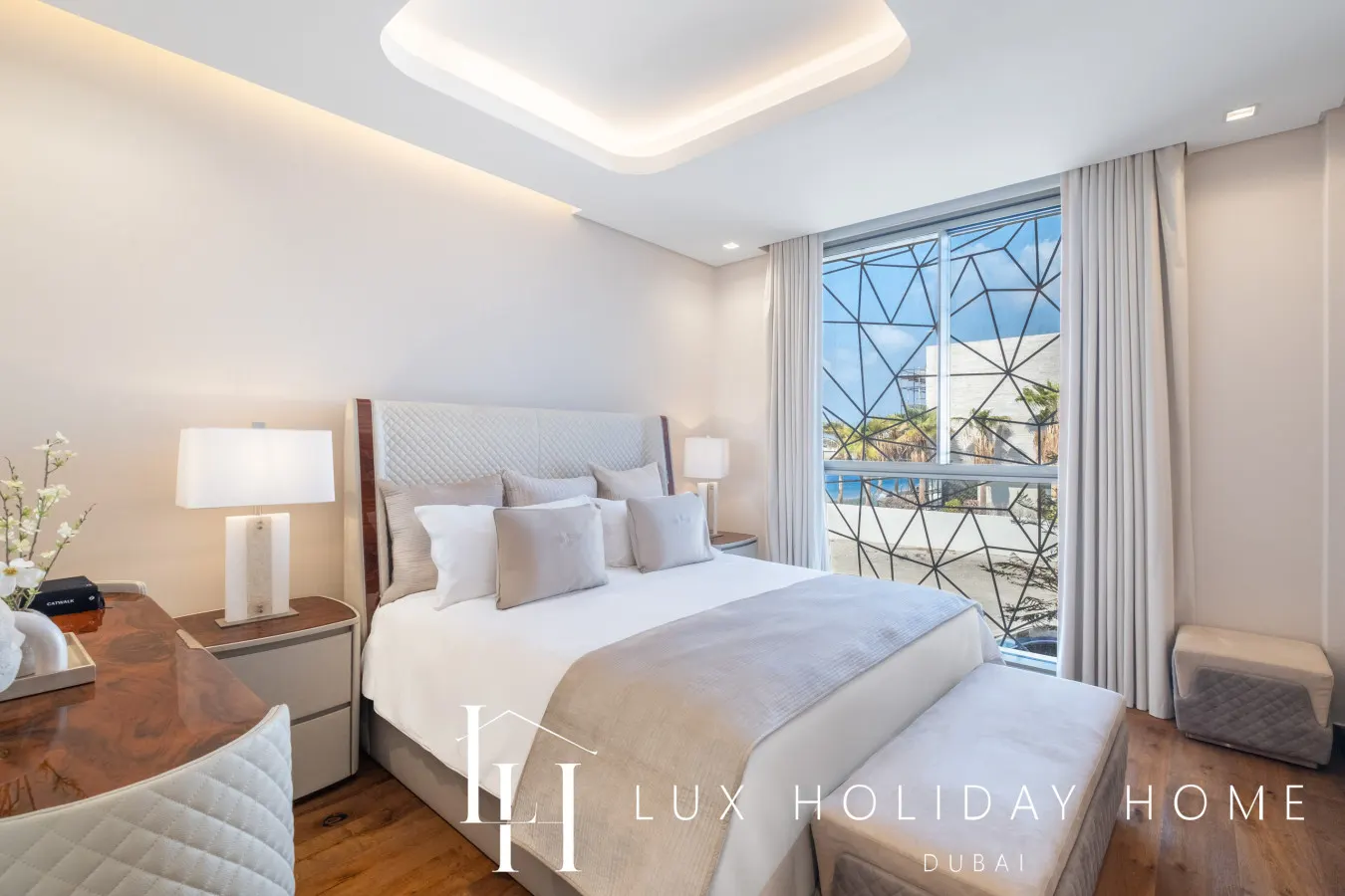 LUX The Custom Palm Island Mansion 2 10