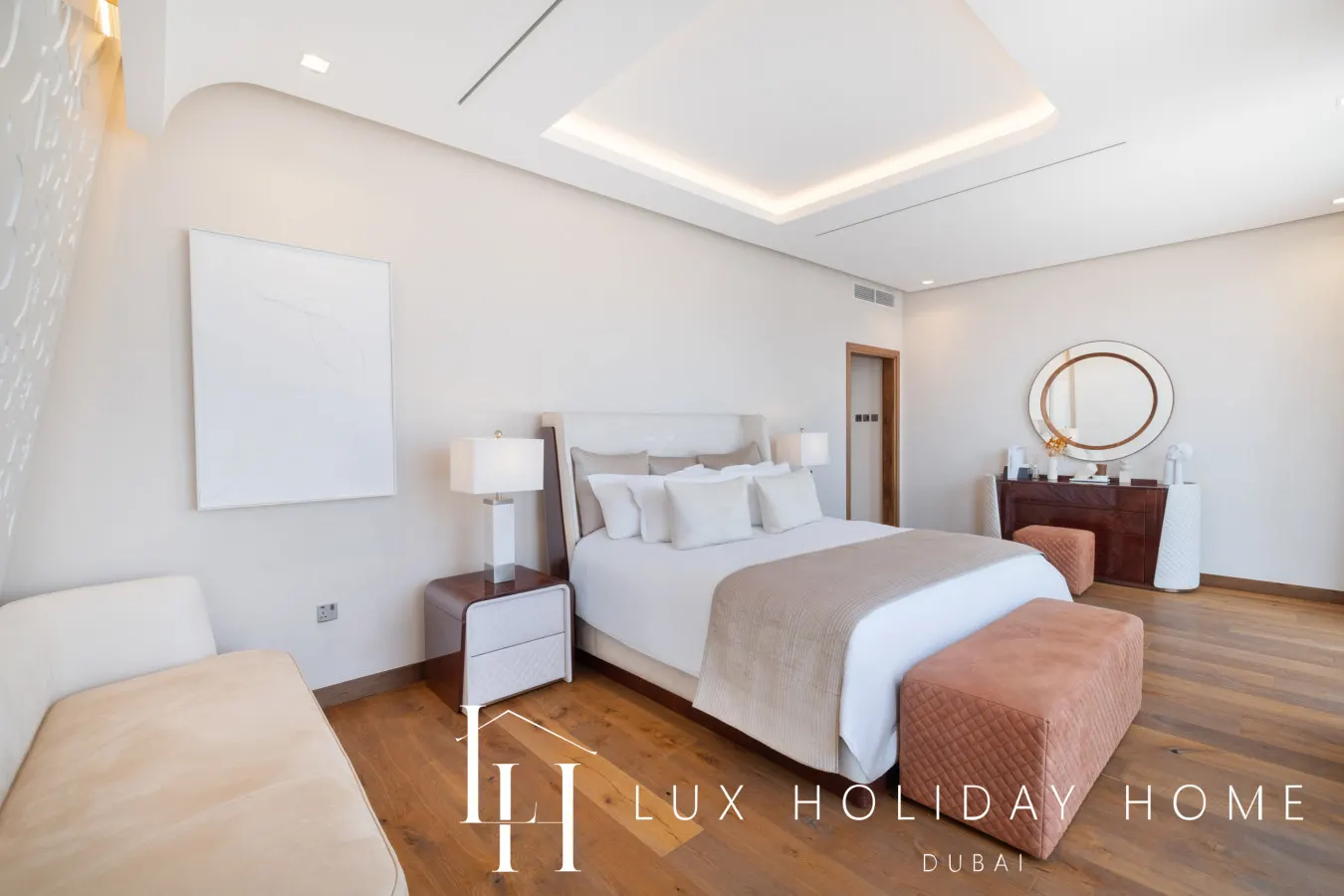 LUX The Custom Palm Island Mansion 2 11