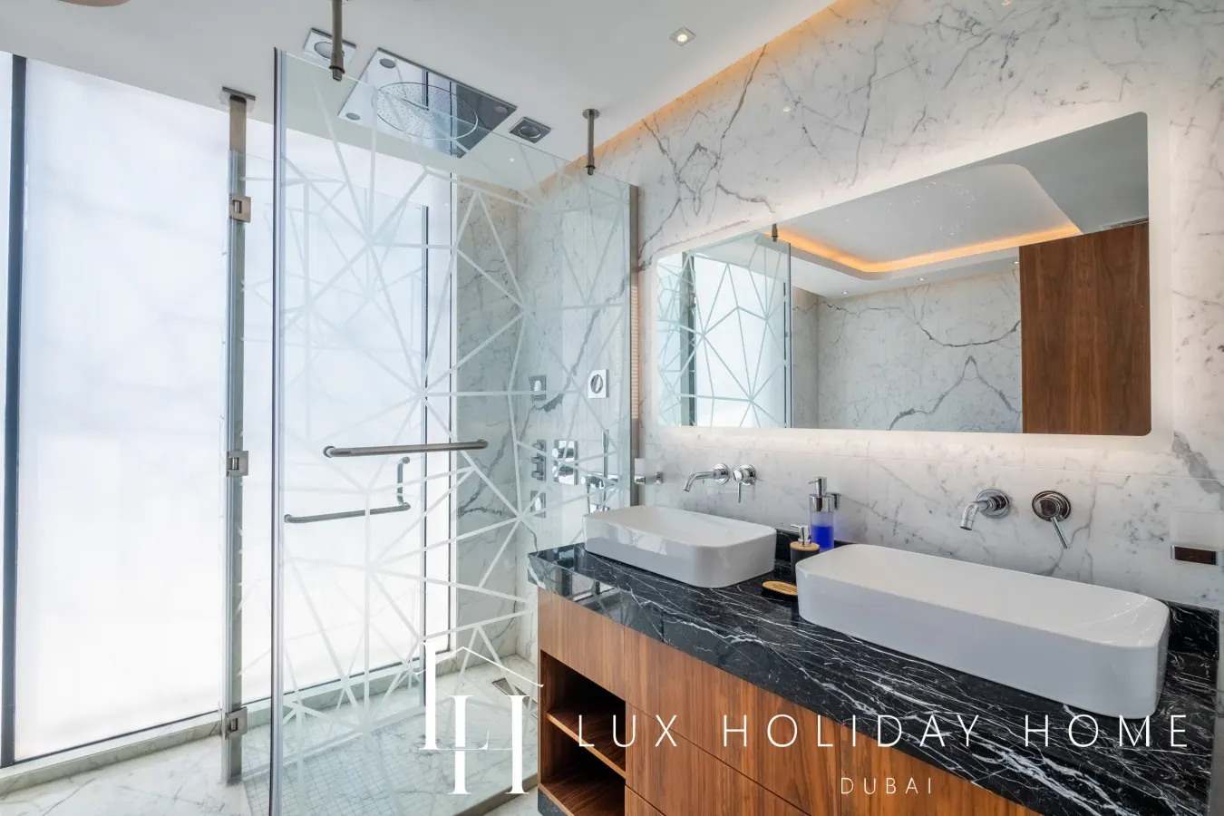 LUX The Custom Palm Island Mansion 2 19