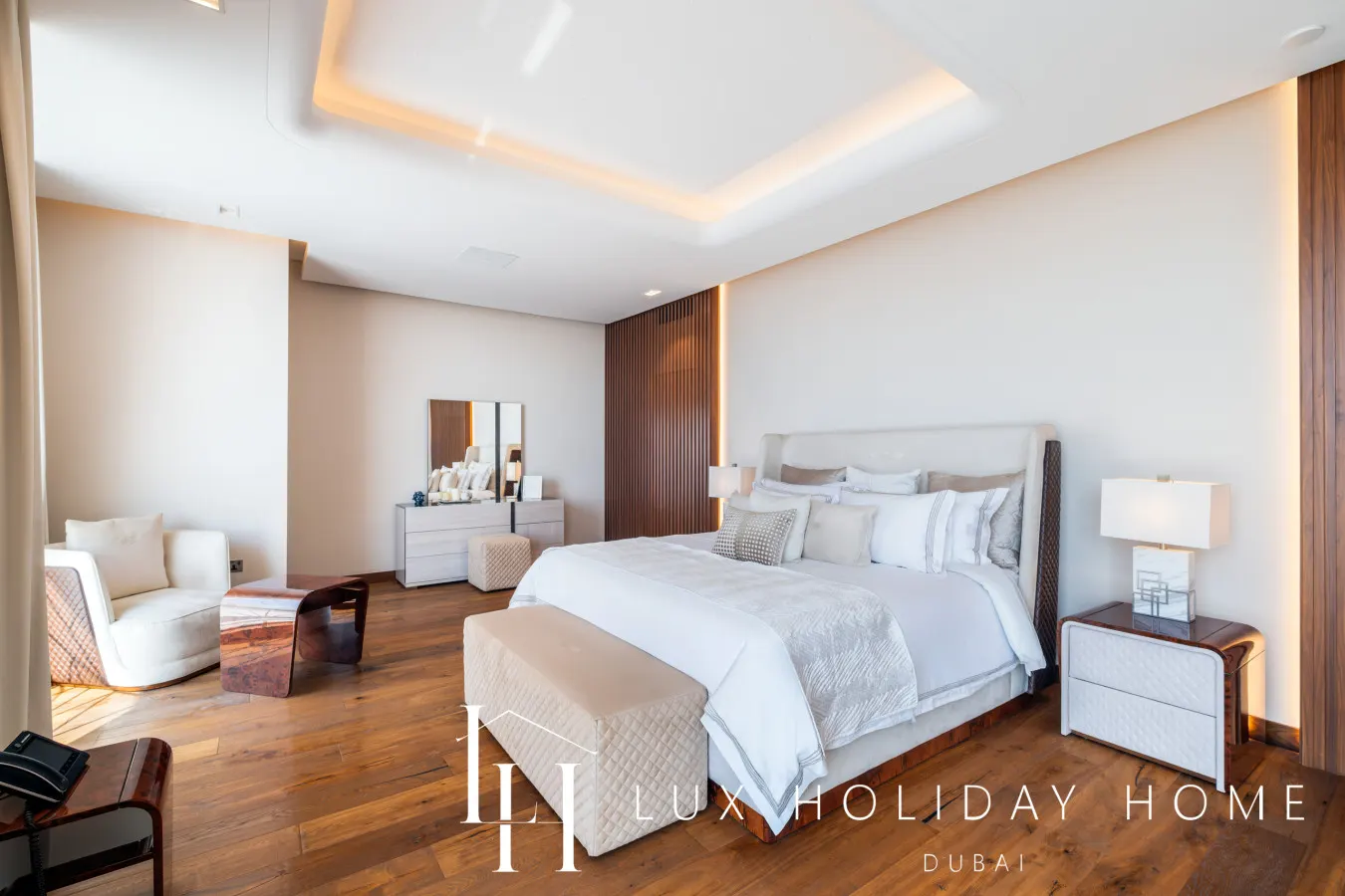 LUX The Custom Palm Island Mansion 2 6