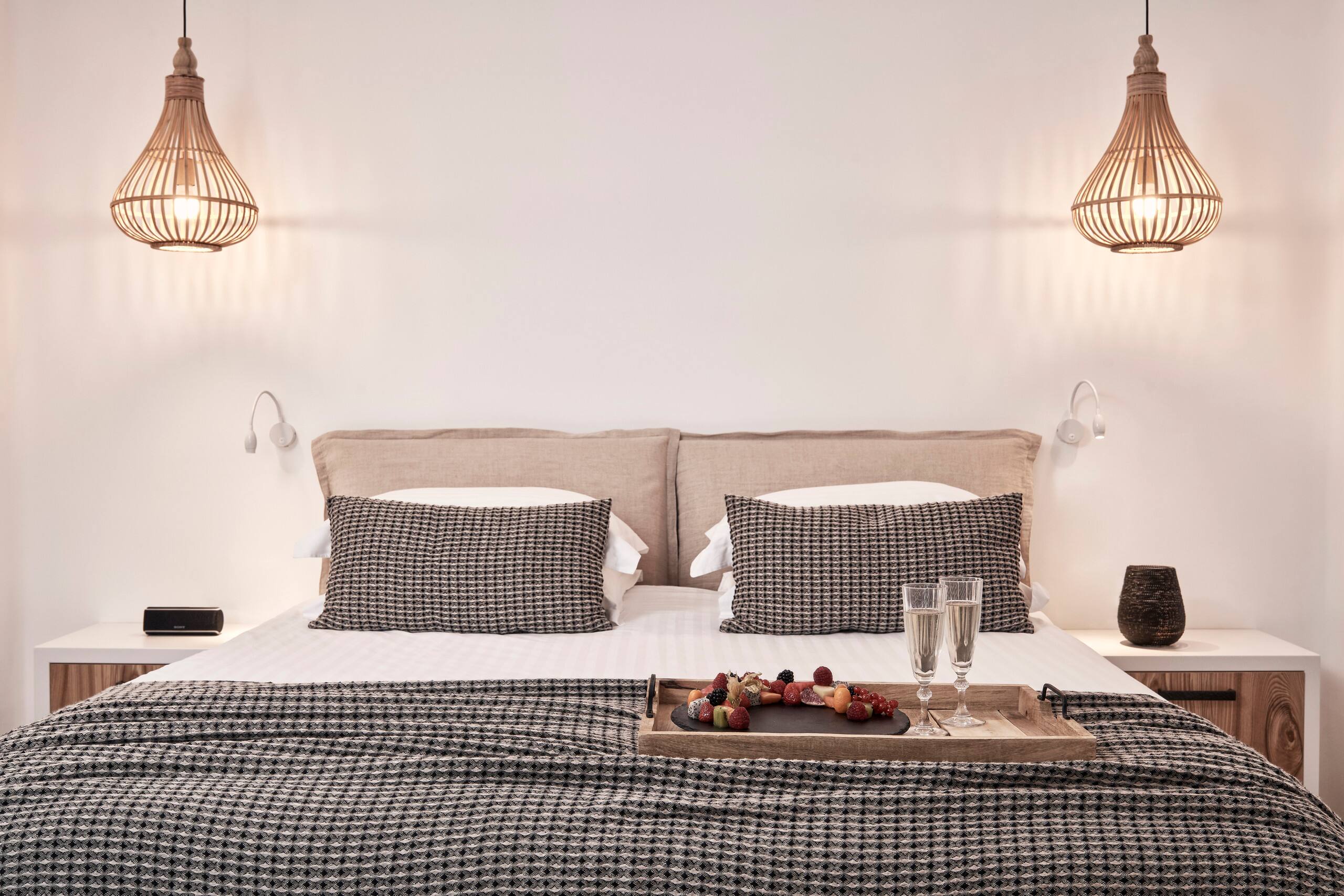 Honeymoon Bliss suite with private pool sea view — photo 4