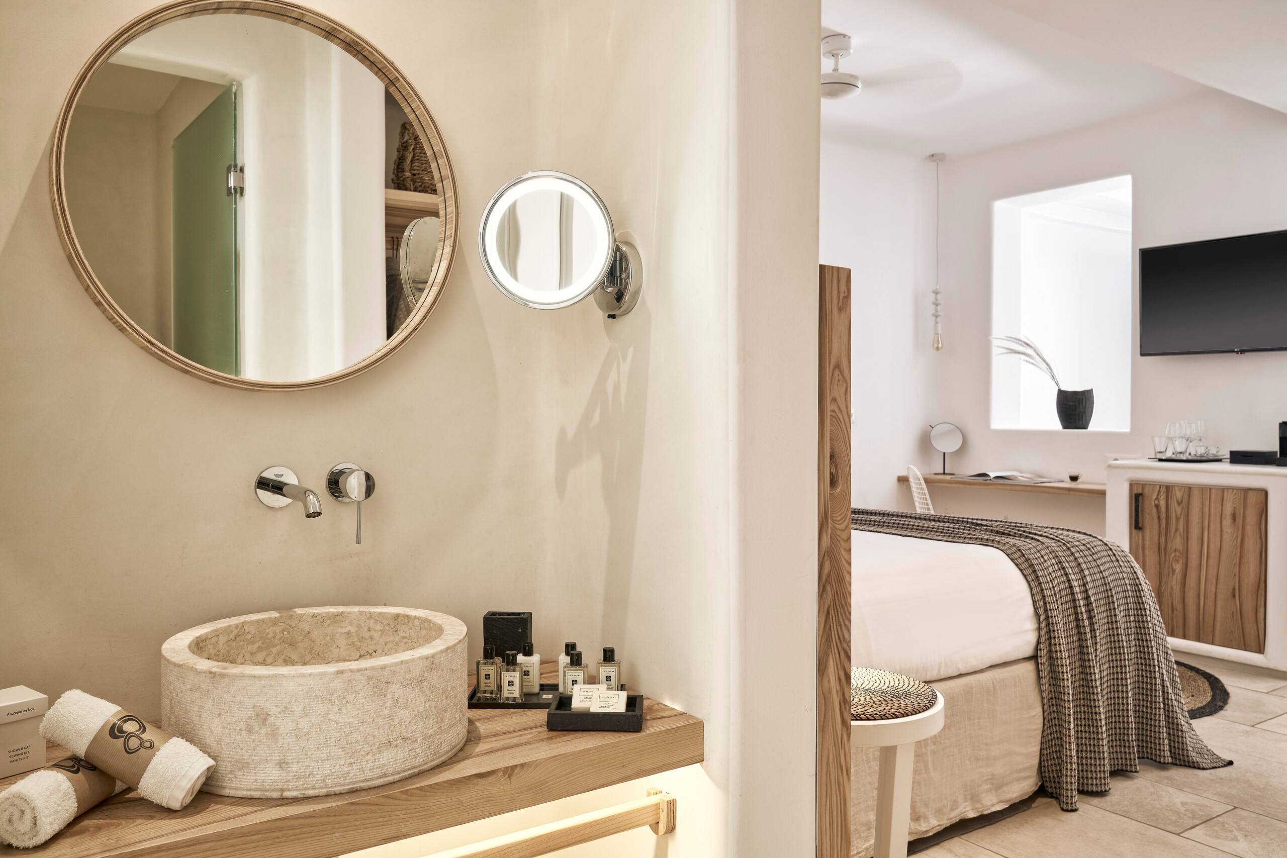 Honeymoon Bliss suite with private pool sea view — photo 2