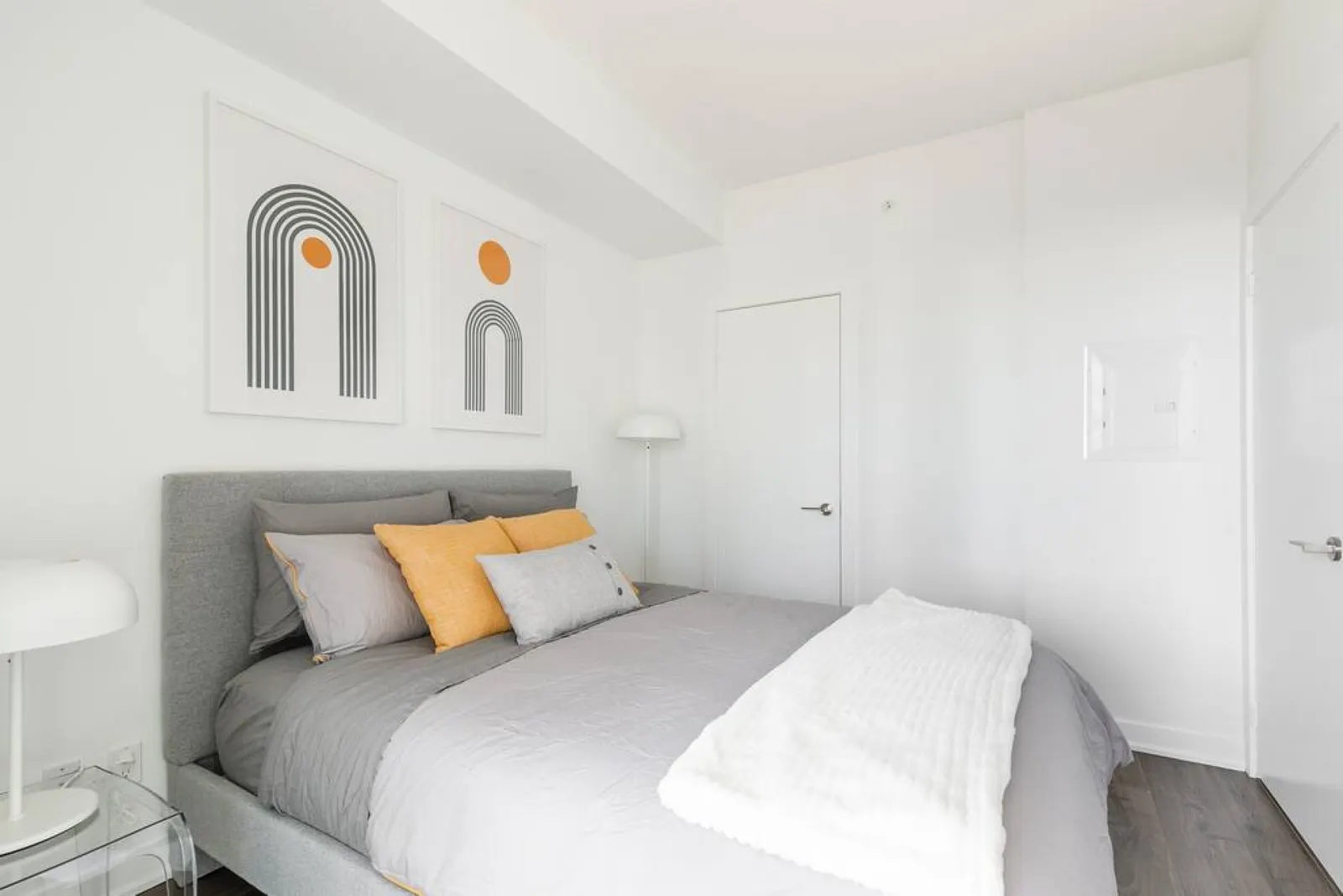 Upscale 1BR Home Incredible Views Free Parking 14