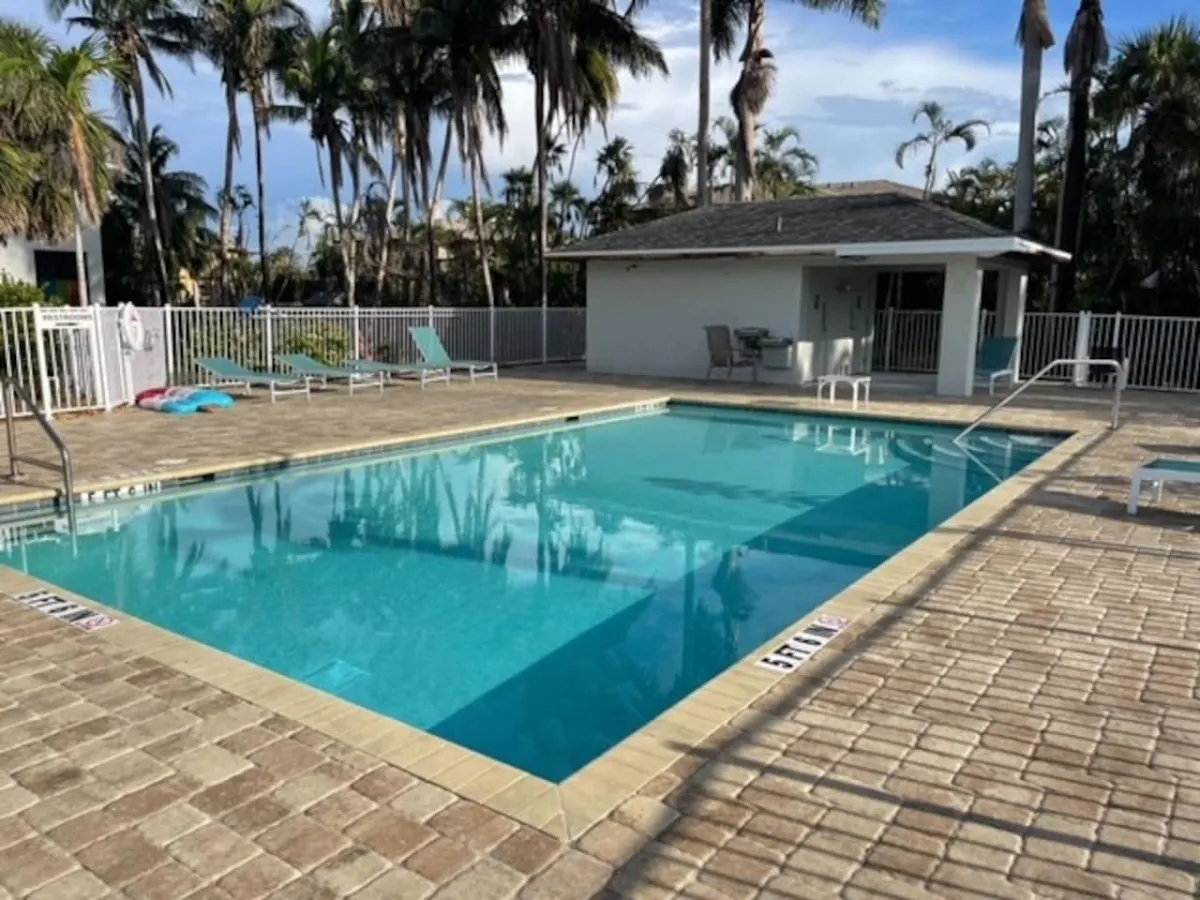 Hideaway at Hidden Palms Cove 5