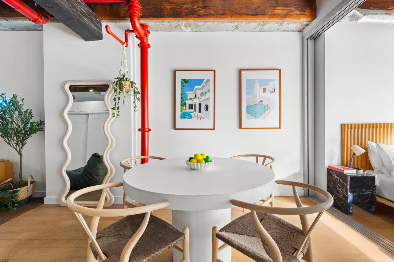 Quirky Loft by Sydney Dreams 9