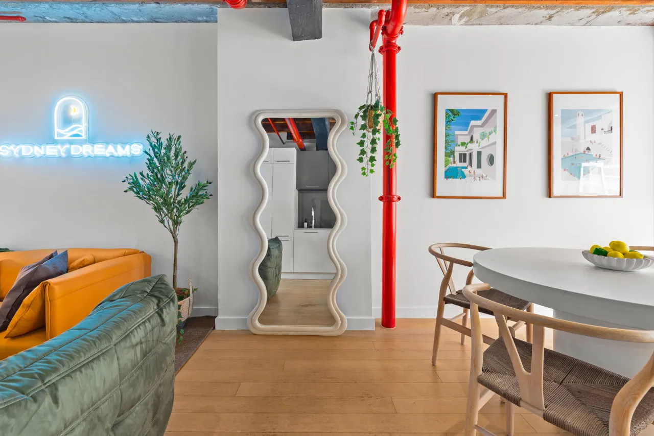 Quirky Loft by Sydney Dreams 10