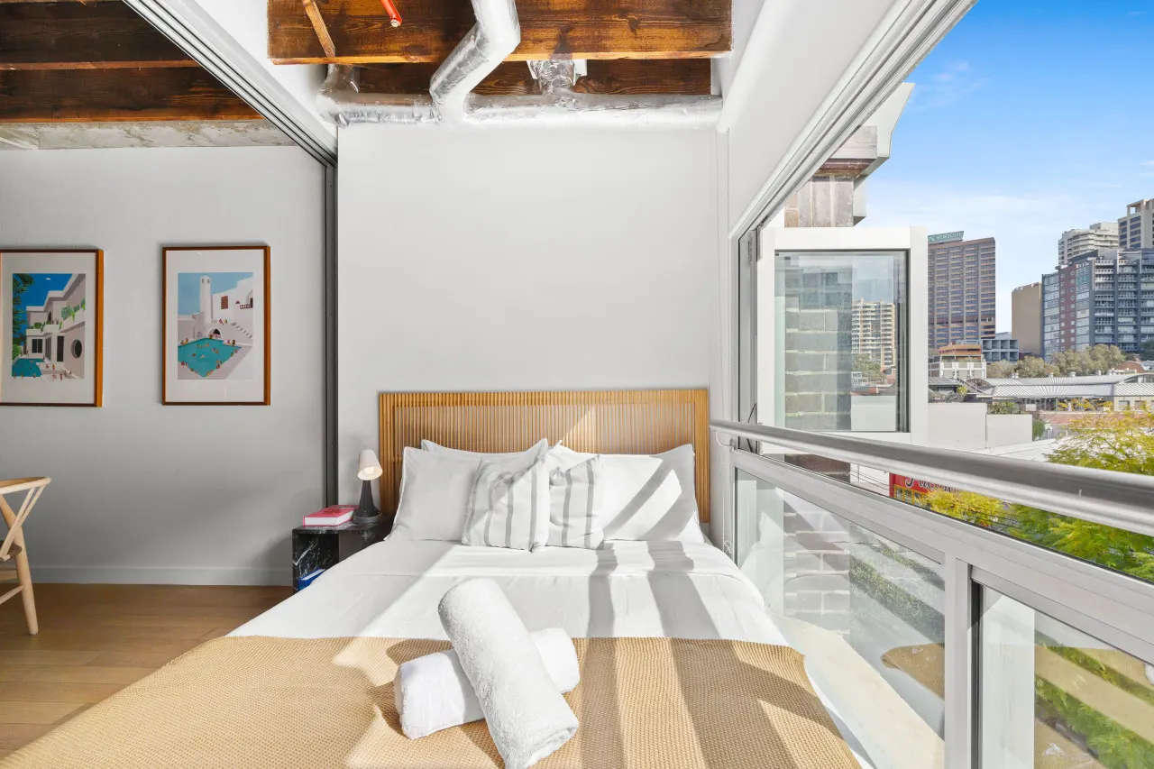 Quirky Loft by Sydney Dreams 12