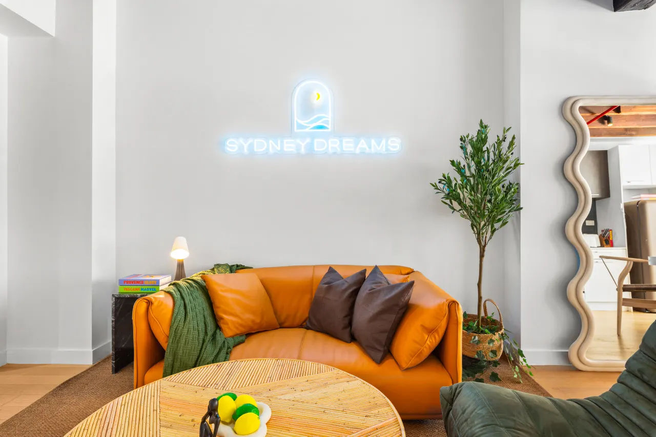 Quirky Loft by Sydney Dreams 3
