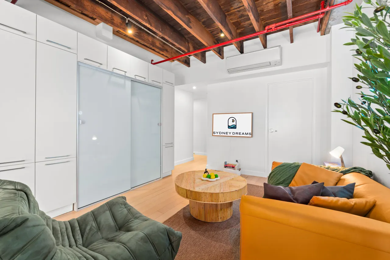 Quirky Loft by Sydney Dreams 4