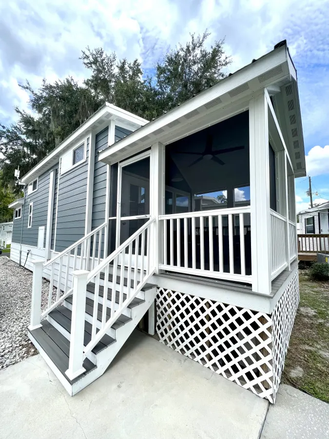 The Lakeview House - Pet friendly Lakeside Tiny Home in Clermont