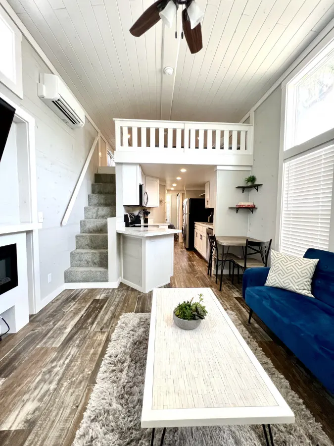 The Lakeview House - Pet friendly Lakeside Tiny Home in Clermont 7