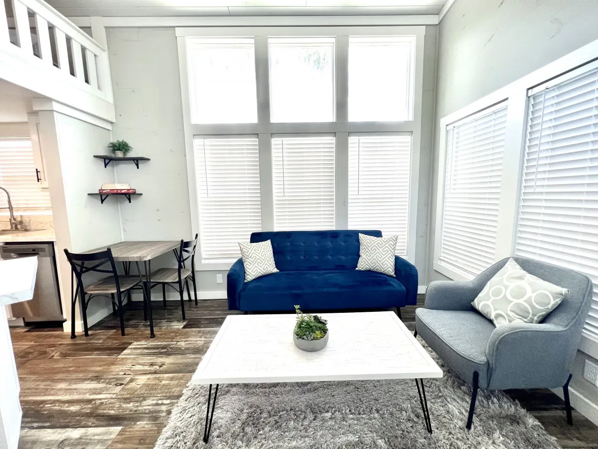 The Lakeview House - Pet friendly Lakeside Tiny Home in Clermont 8
