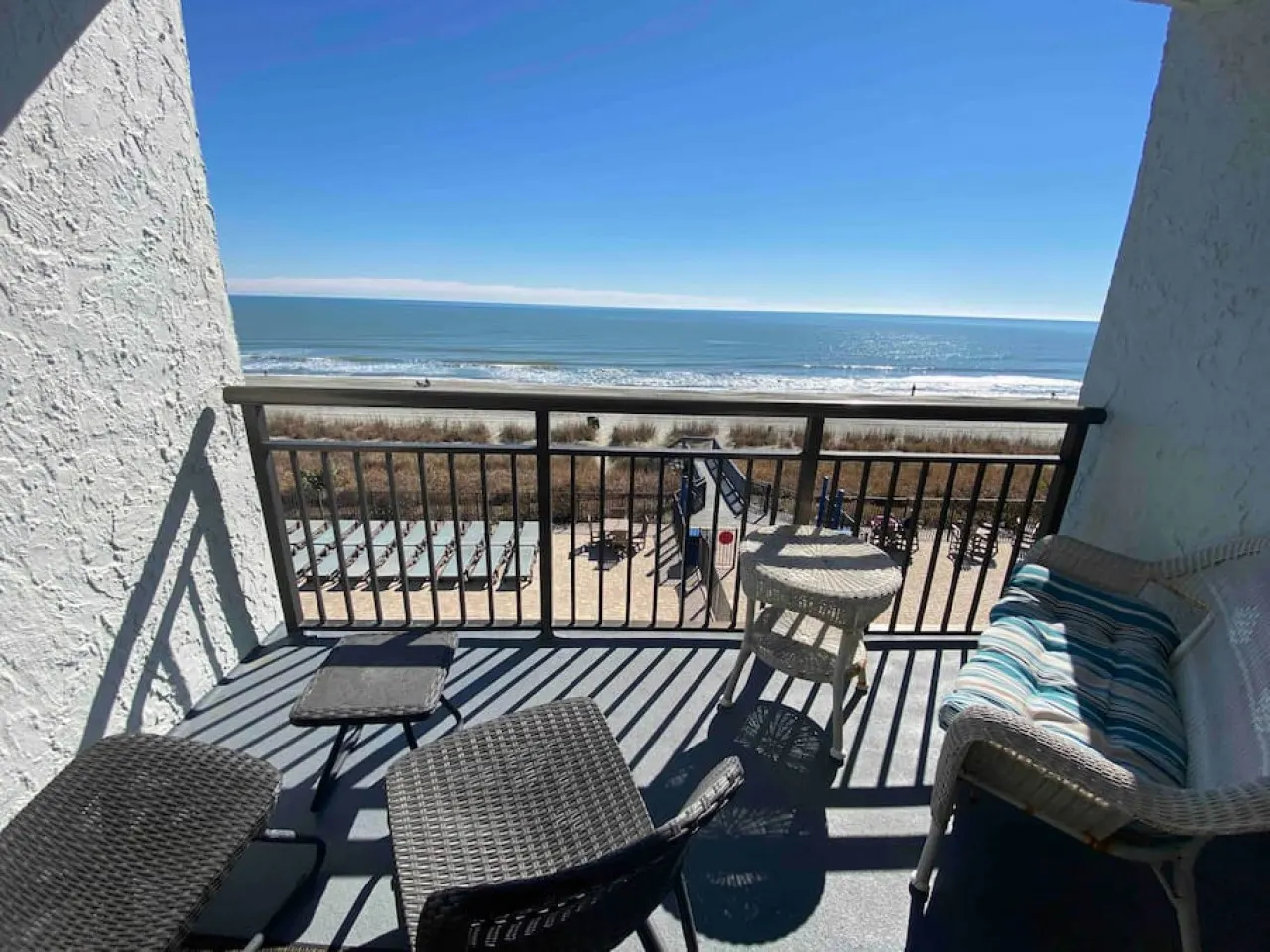Ocean Front Condo - Great Views 1bd/1ba 11308