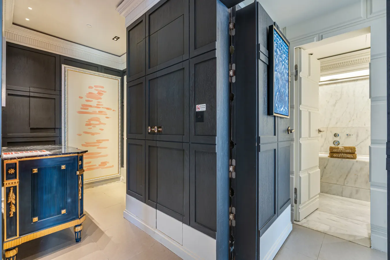 Chic Central Downtown Home w/ Burj View 17