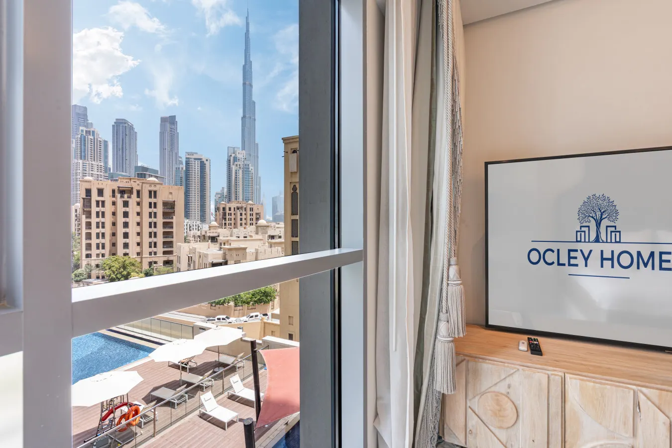Chic Central Downtown Home w/ Burj View 3