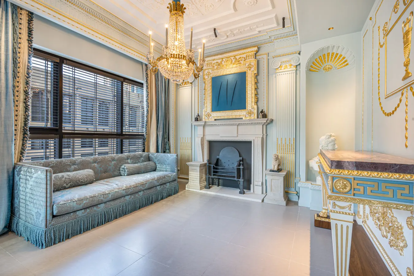Chic Central Downtown Home w/ Burj View 8