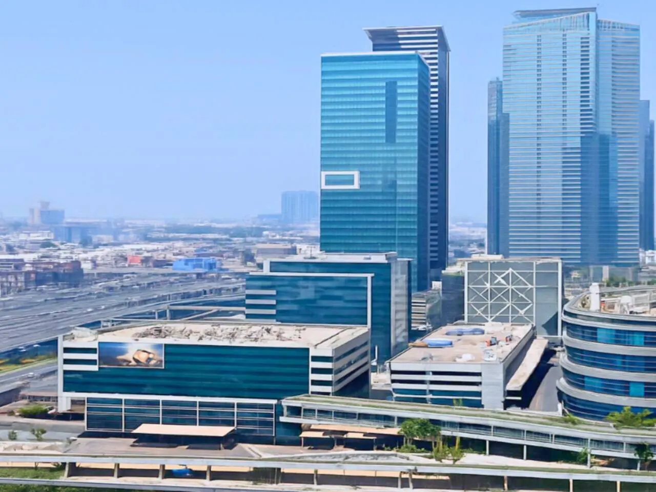 DreamShoma-1BR Stunning Canal View 11