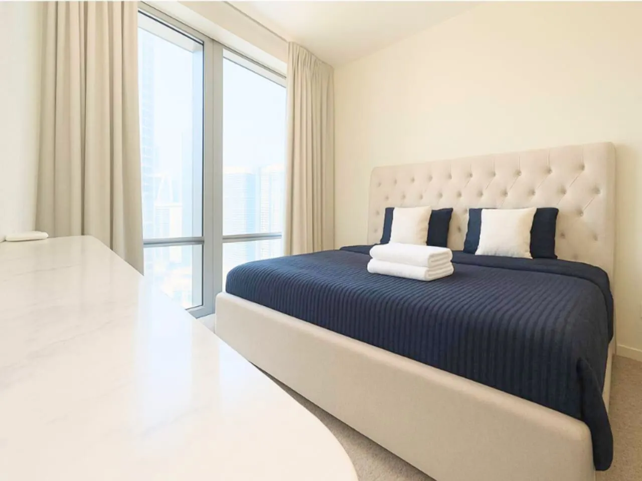 DreamShoma-1BR Stunning Canal View 3