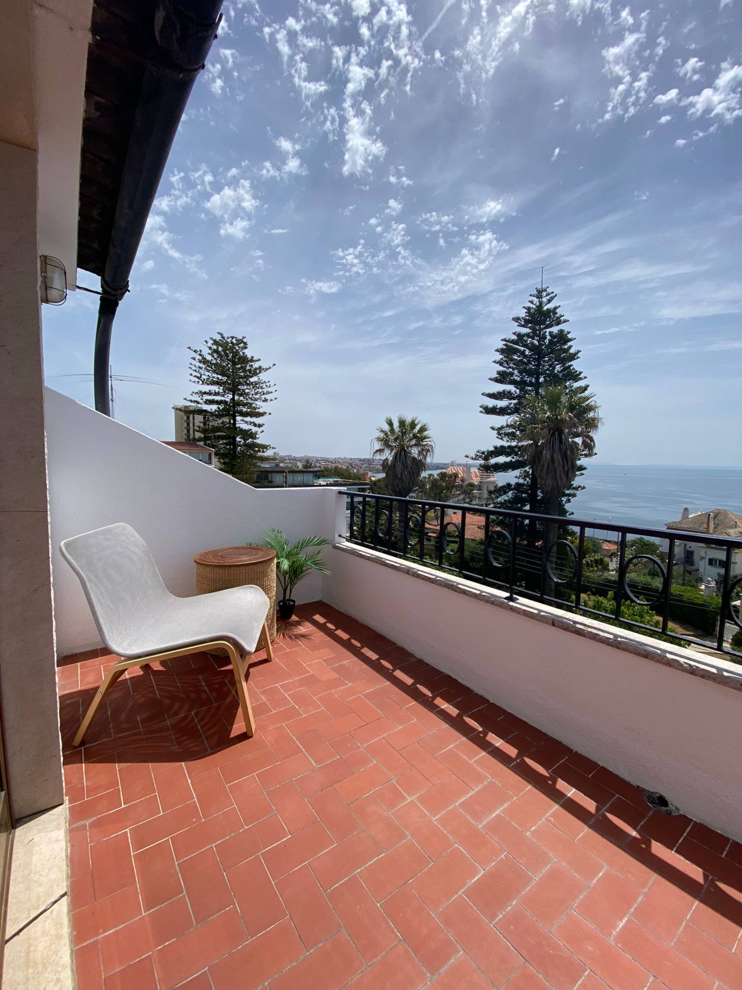 Ocean Breeze Hideaway in Cascais 5
