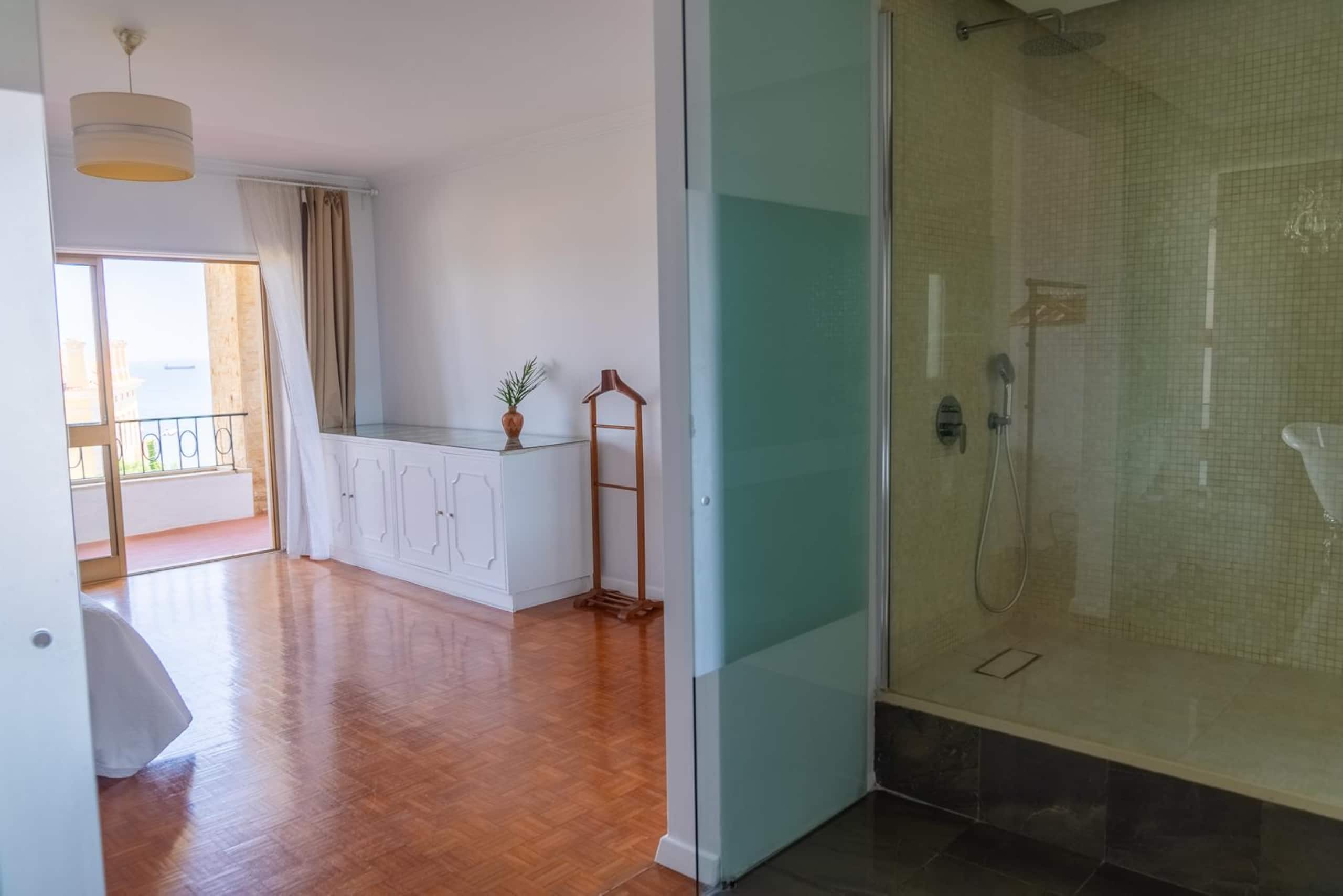 Ocean Breeze Hideaway in Cascais 28