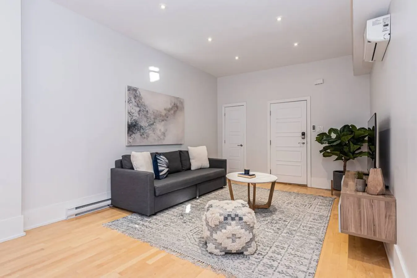 Plateau - Welcoming and Homey unit near Mount Royal - Unit 4092A 3