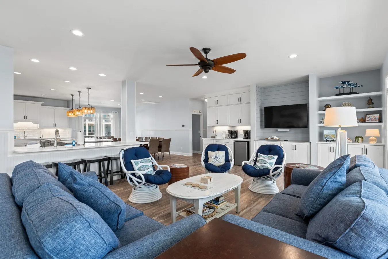 NEW LISTING - Fifty East First 15