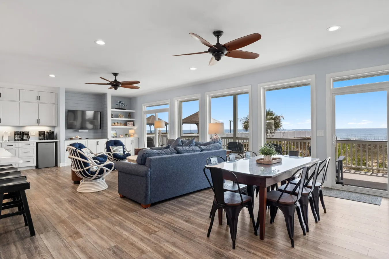 NEW LISTING - Fifty East First 17