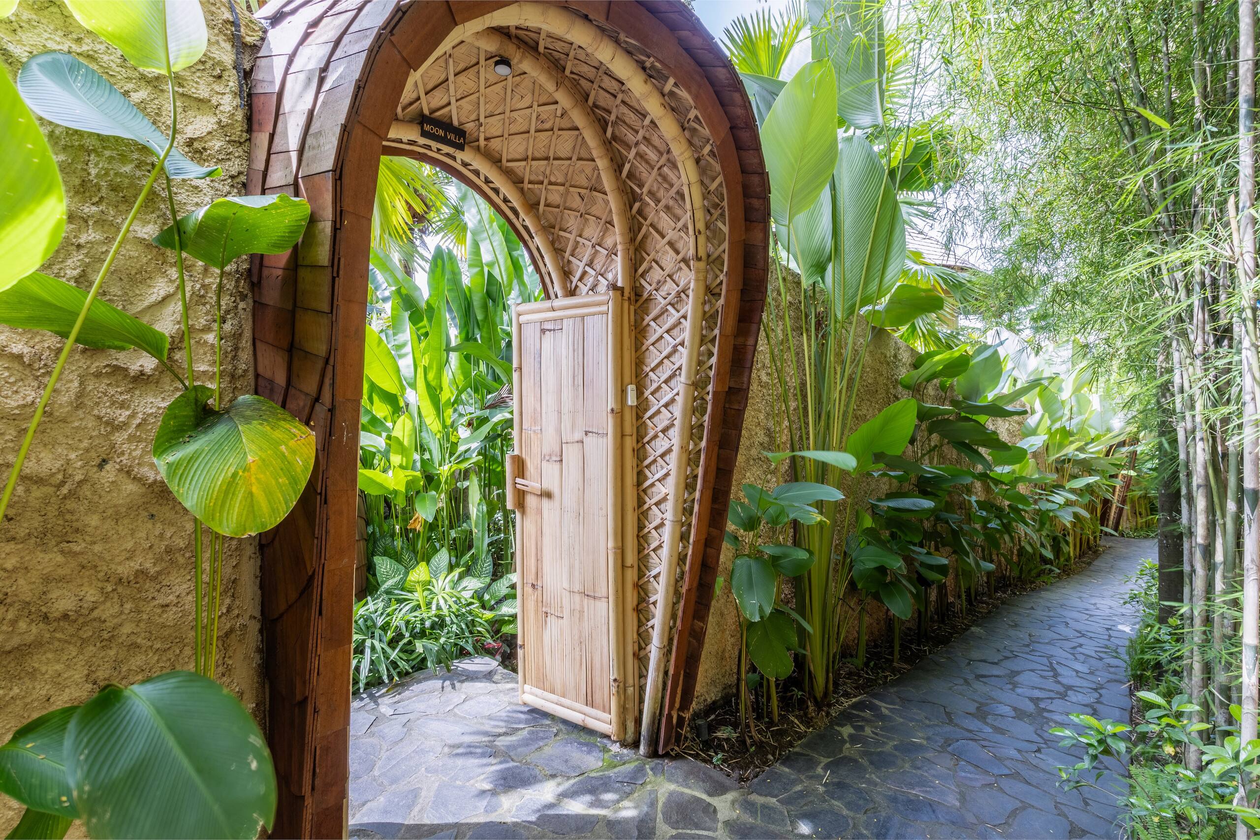 Moon - Bamboo Villa in Eco Six Bali 6