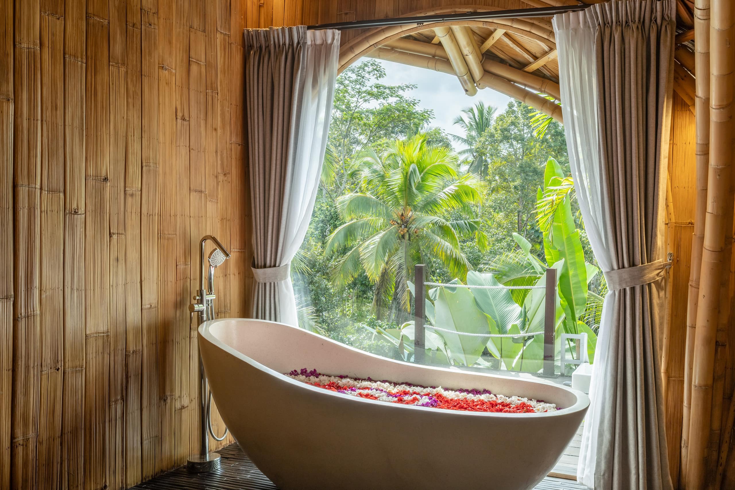 Moon - Bamboo Villa in Eco Six Bali 17