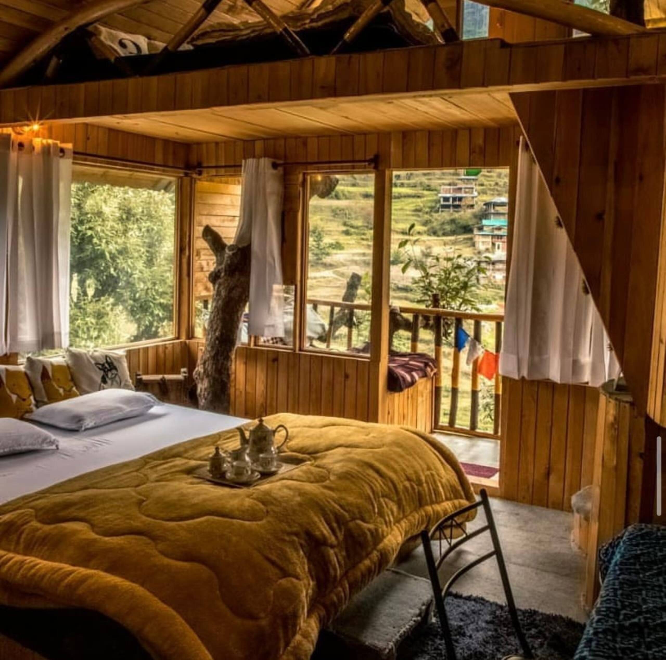 Little Wood Treehouse- Jannat