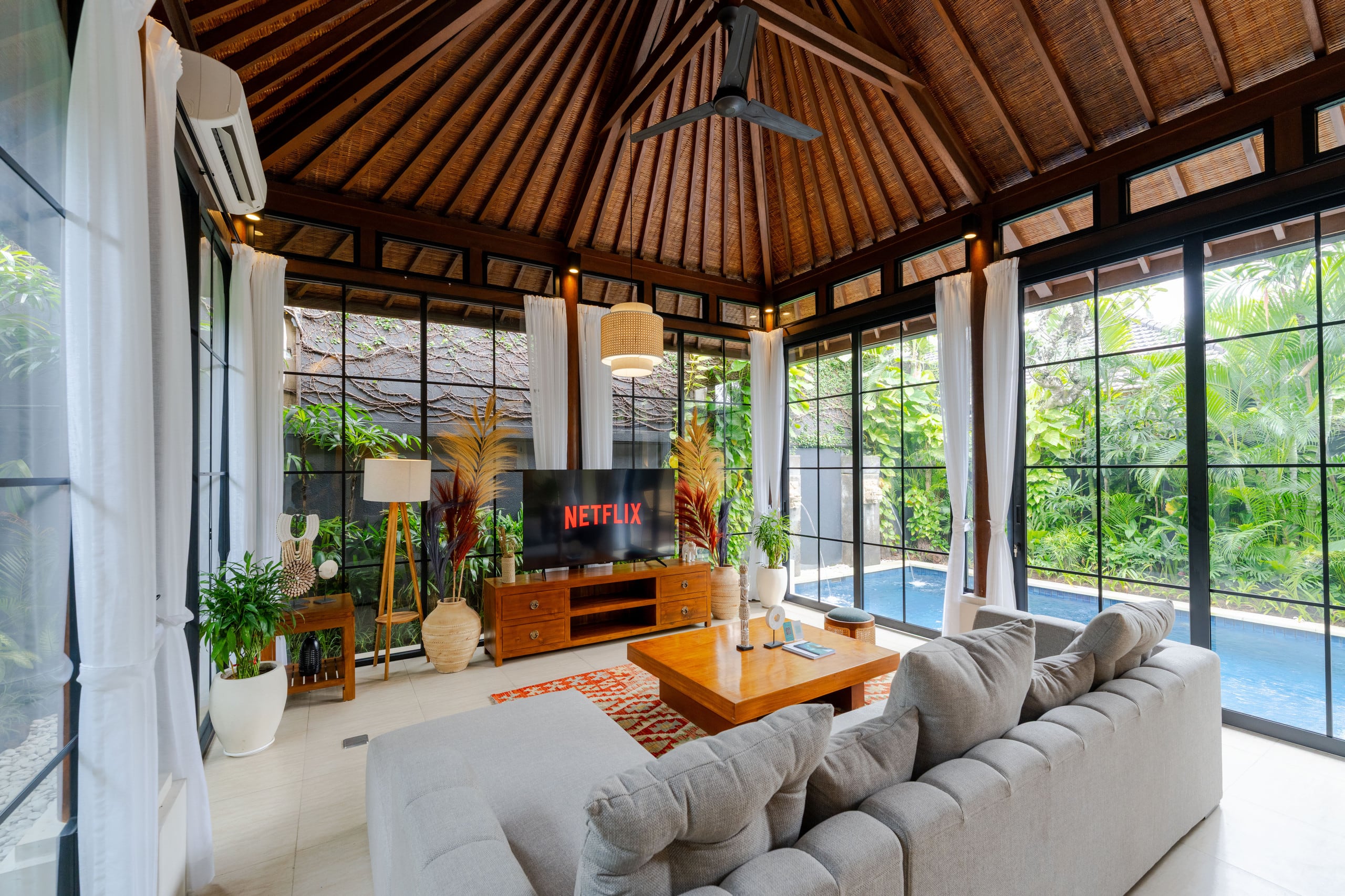 Bohemian 2BR Villa w/ Pool Near Seminyak Beach — photo 3