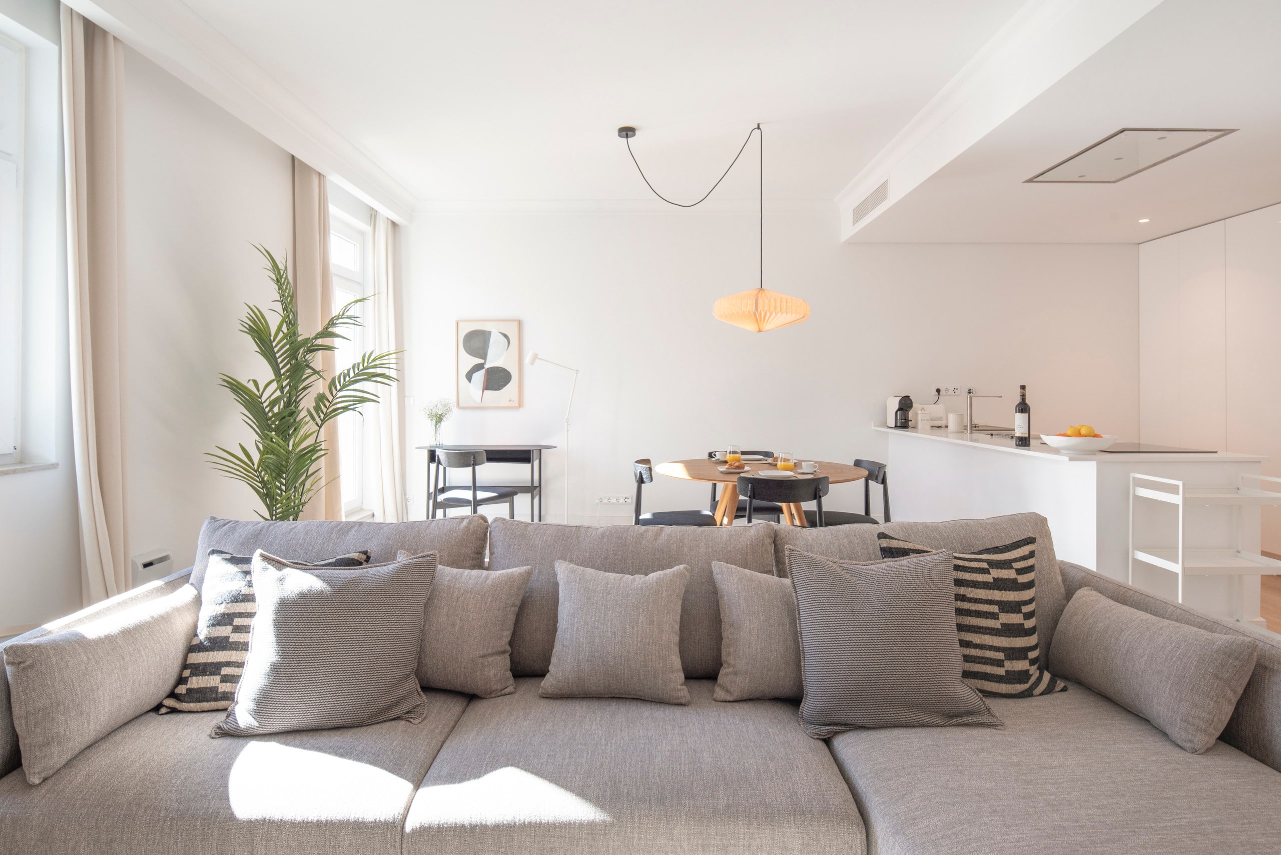 Charming Apartment in Private Condominium w/Pool 2 3