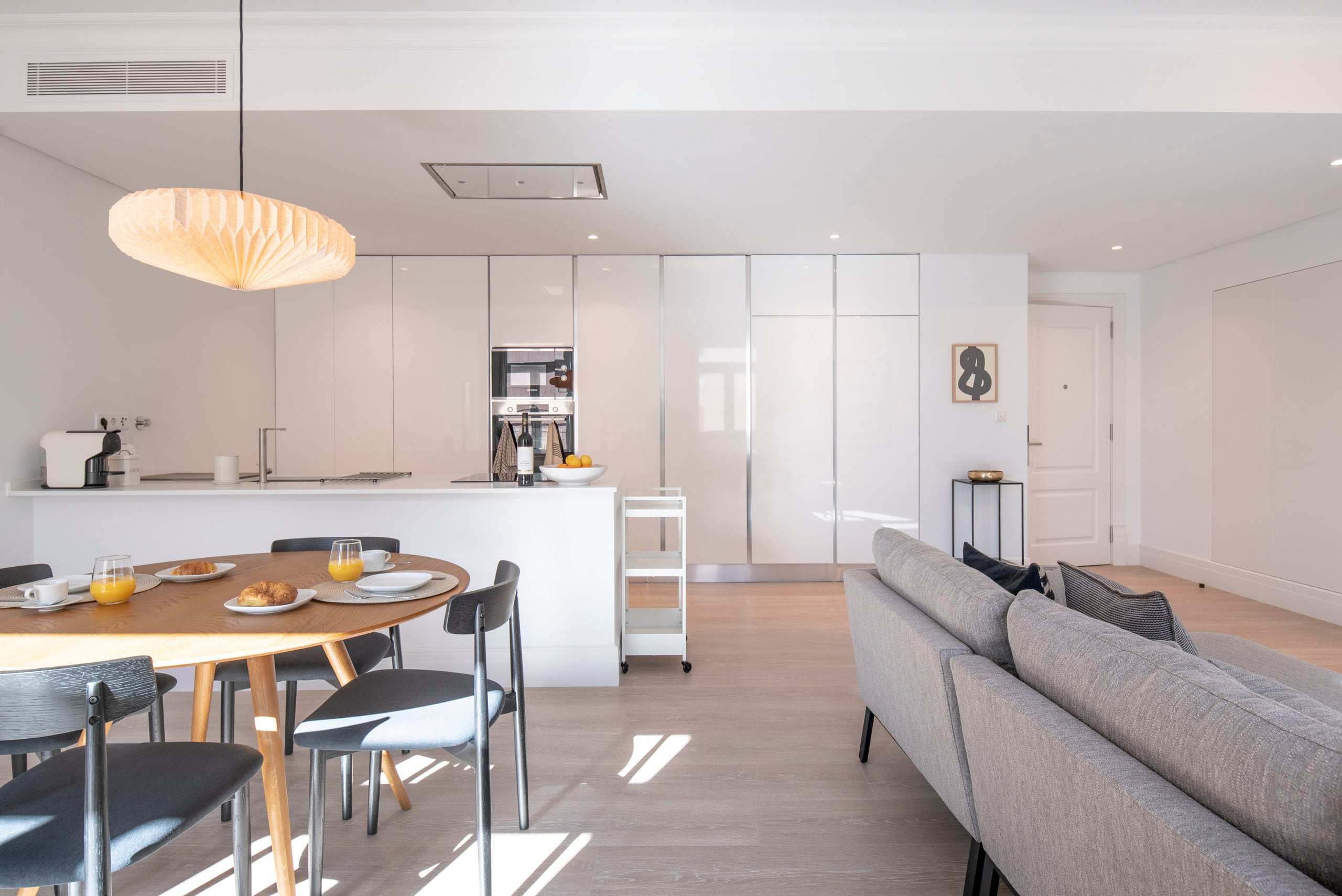 Charming Apartment in Private Condominium w/Pool 2 7