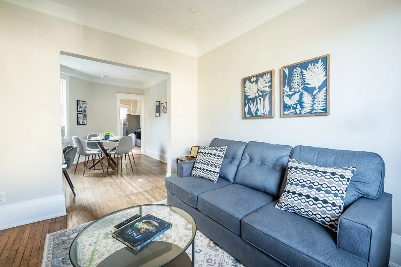 Trinity Bellwoods 1BR Walk to Cafés Sleeps 4 1