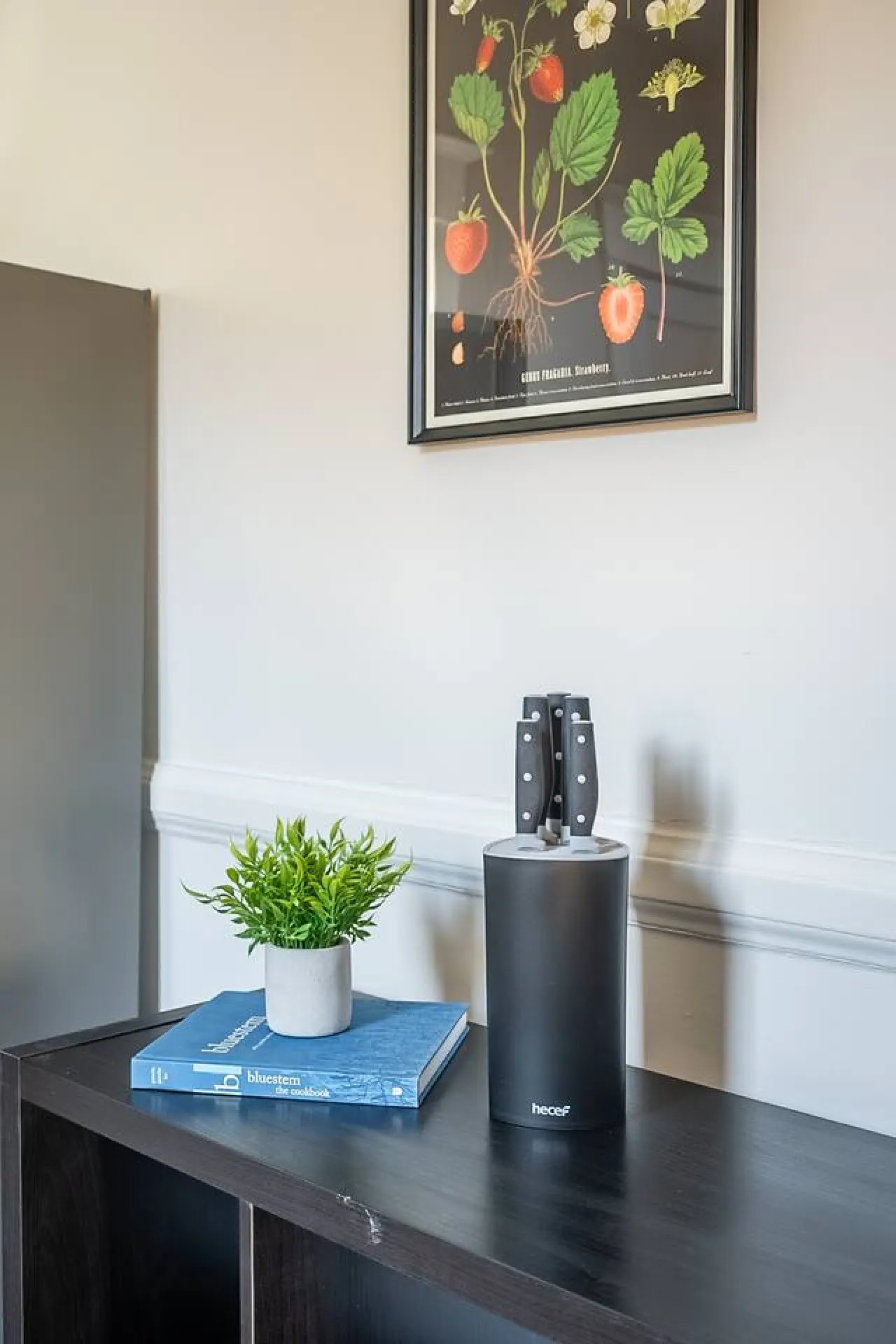 Trinity Bellwoods 1BR Walk to Cafés Sleeps 4 18