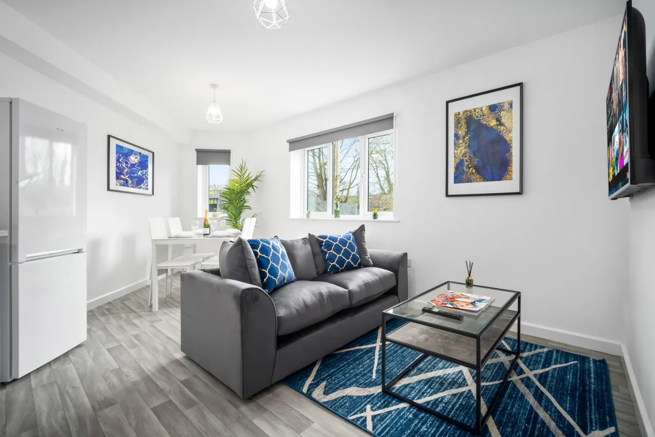 Stylish 2 Bedroom Apartment - Parking - Smart TV - WIFI 51 7