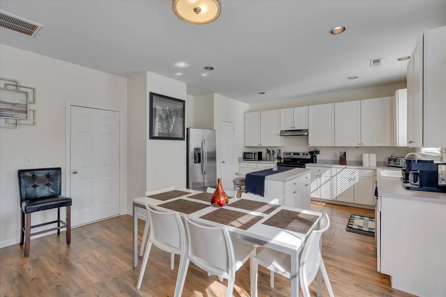 The MacDaddy 3BR 2.5BA - Raleigh 12