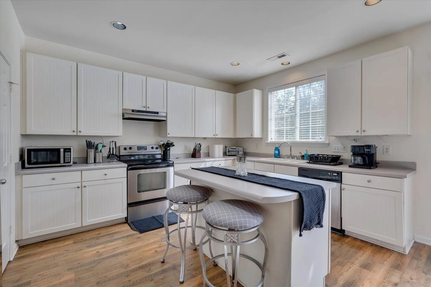 The MacDaddy 3BR 2.5BA - Raleigh 14