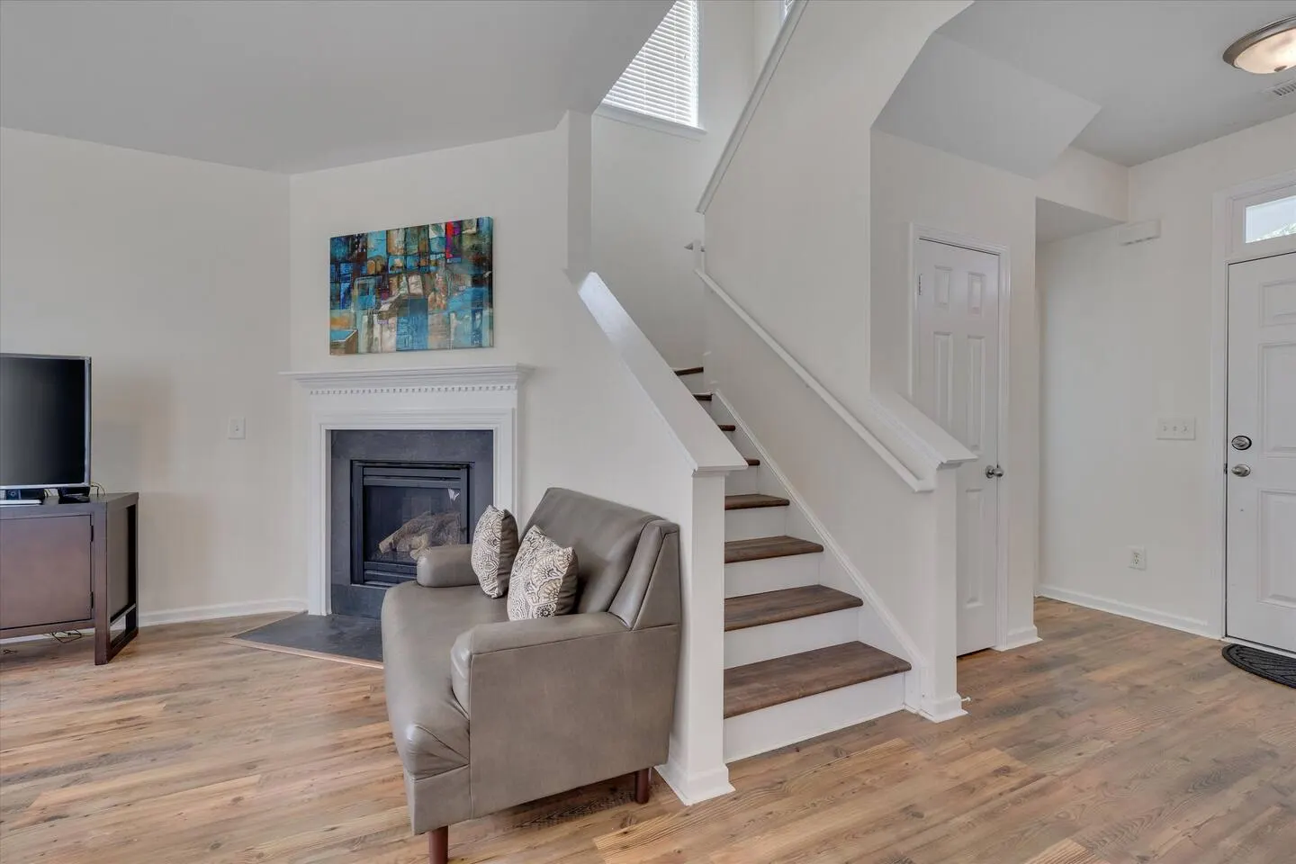 The MacDaddy 3BR 2.5BA - Raleigh 16