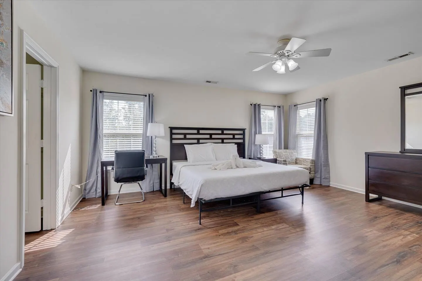 The MacDaddy 3BR 2.5BA - Raleigh 18
