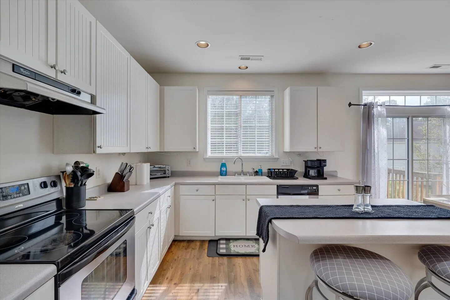The MacDaddy 3BR 2.5BA - Raleigh 4
